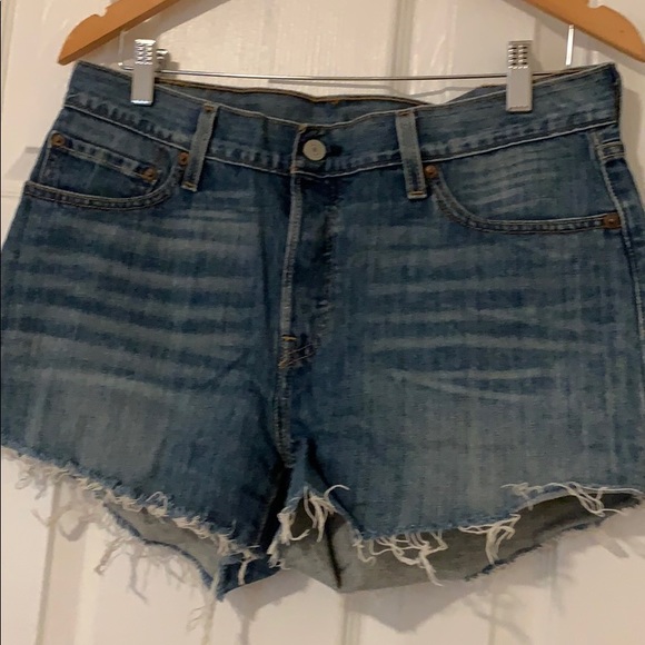 Levi’s 501 Cut-Off Shorts - Picture 2 of 4